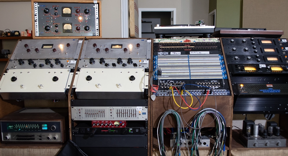 Twin Sphere is a studio dedicated to the production of music as the artist is led to create.
